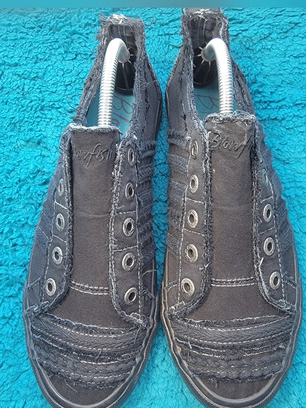 Blowfish Malibu Play Black On Black Distressed Slip-On Sneskers Women's 11